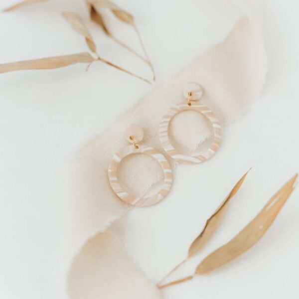 Moderne weiche Ohrringe aus Baumwolle für christlichen Modeaccessoires.