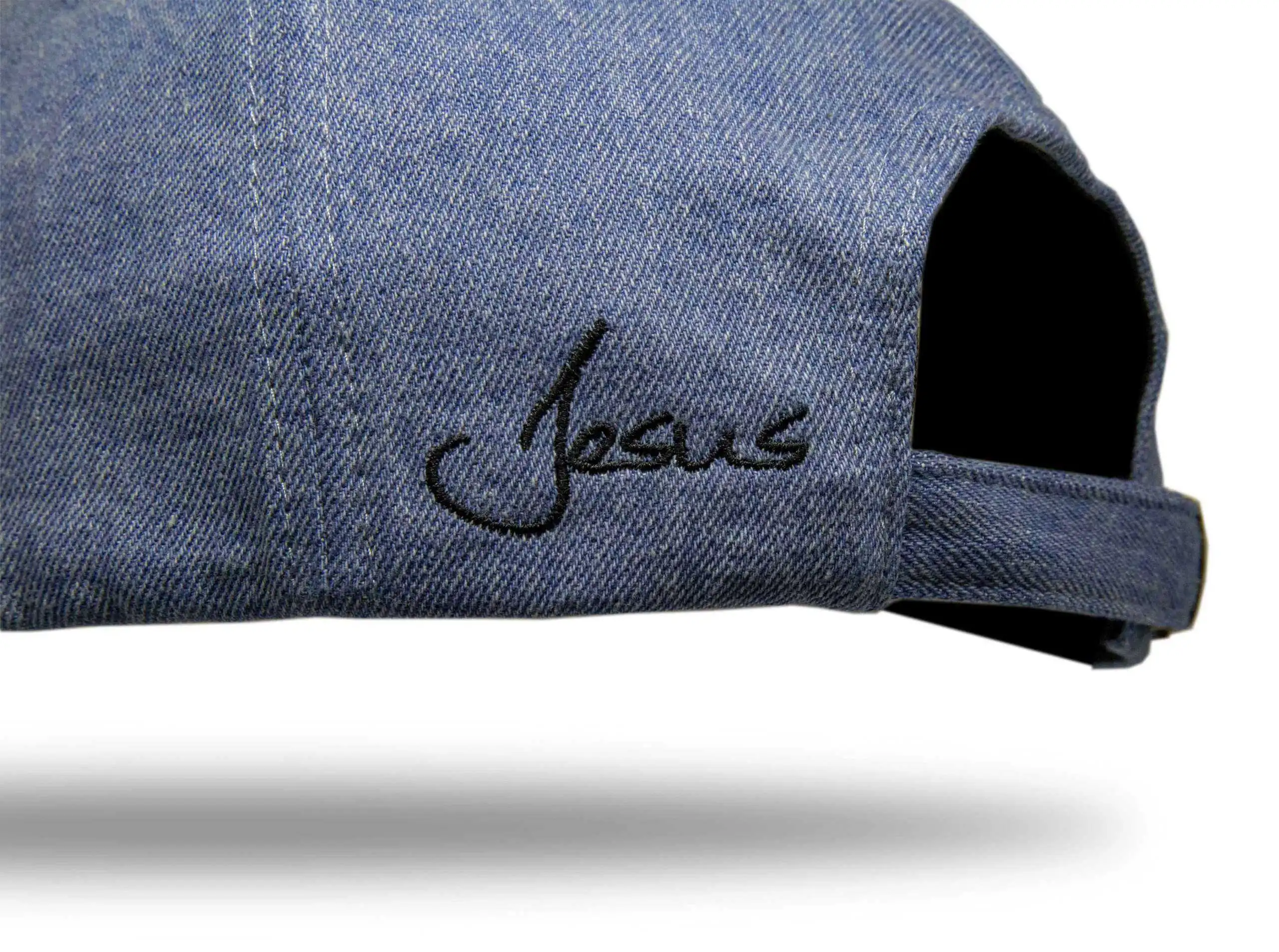 The Noah - Dadhat 3 Beachten Sie: Da nur ein Bild vorliegt und die URL deaktiviert ist, basiert die Generierung auf der Textbeschreibung des Bildes.