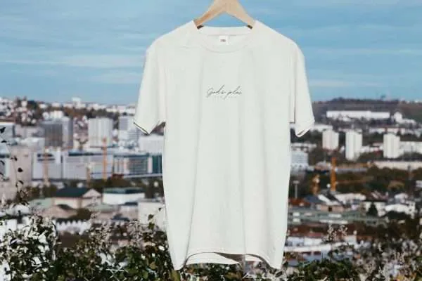 Modisches weißes Jesus-T-Shirt mit Christlichem Design, bequem und trendig.