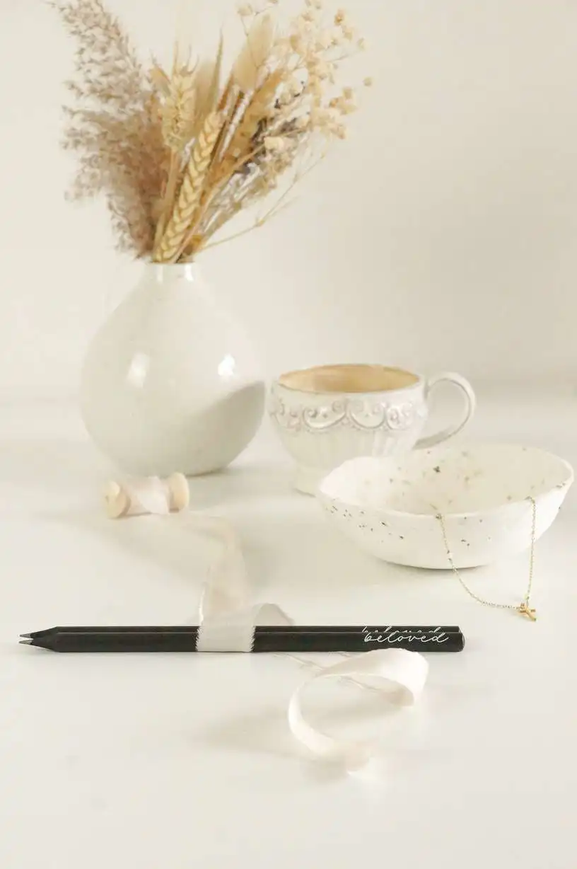 Stilvolle Geschirr- und Dekorationsartikel mit christlichem Bezug, Wohnaccessoires für Christen.