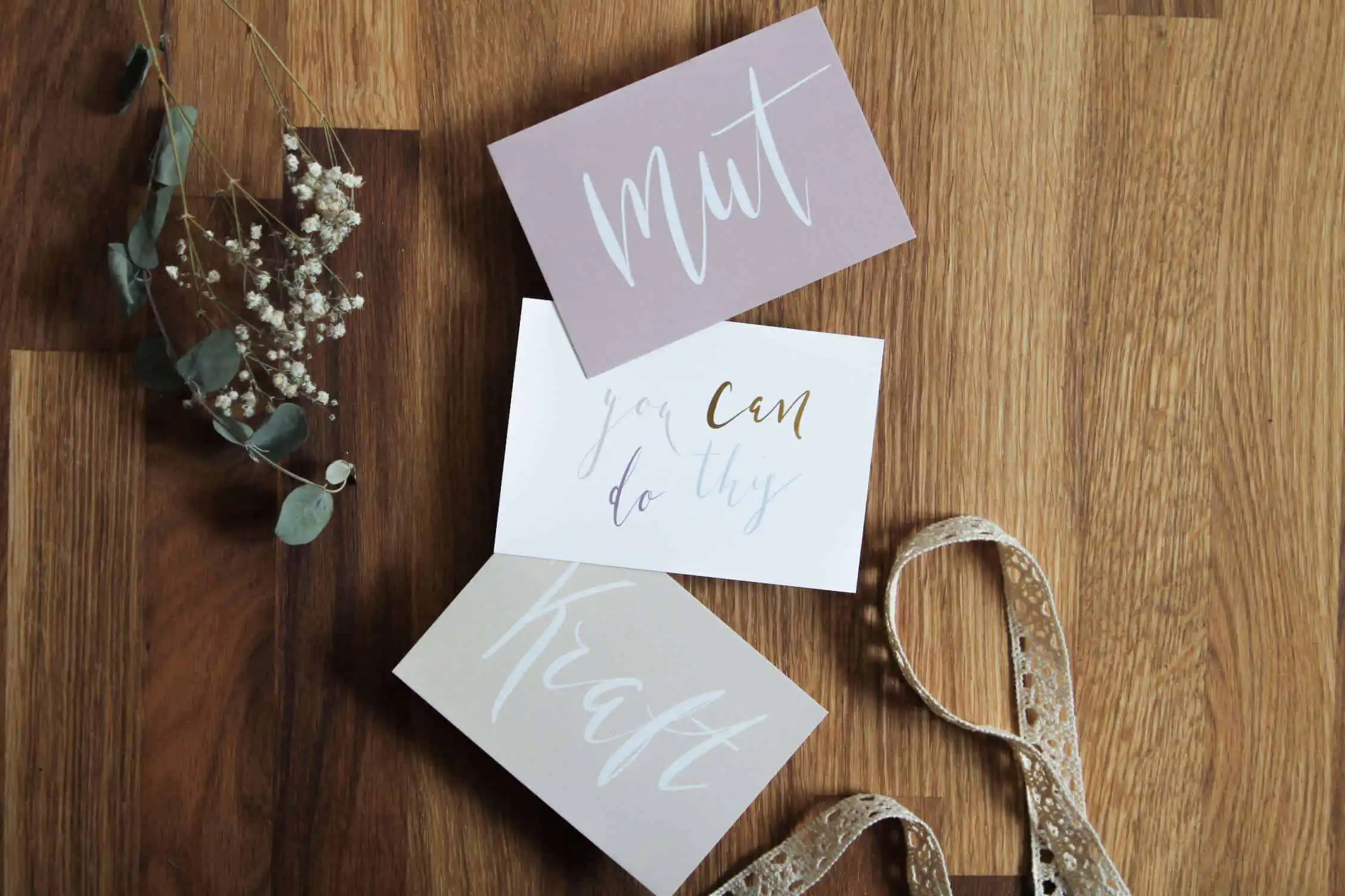 Segenswünsche für Christen, Mut und Shescraft auf Karten.