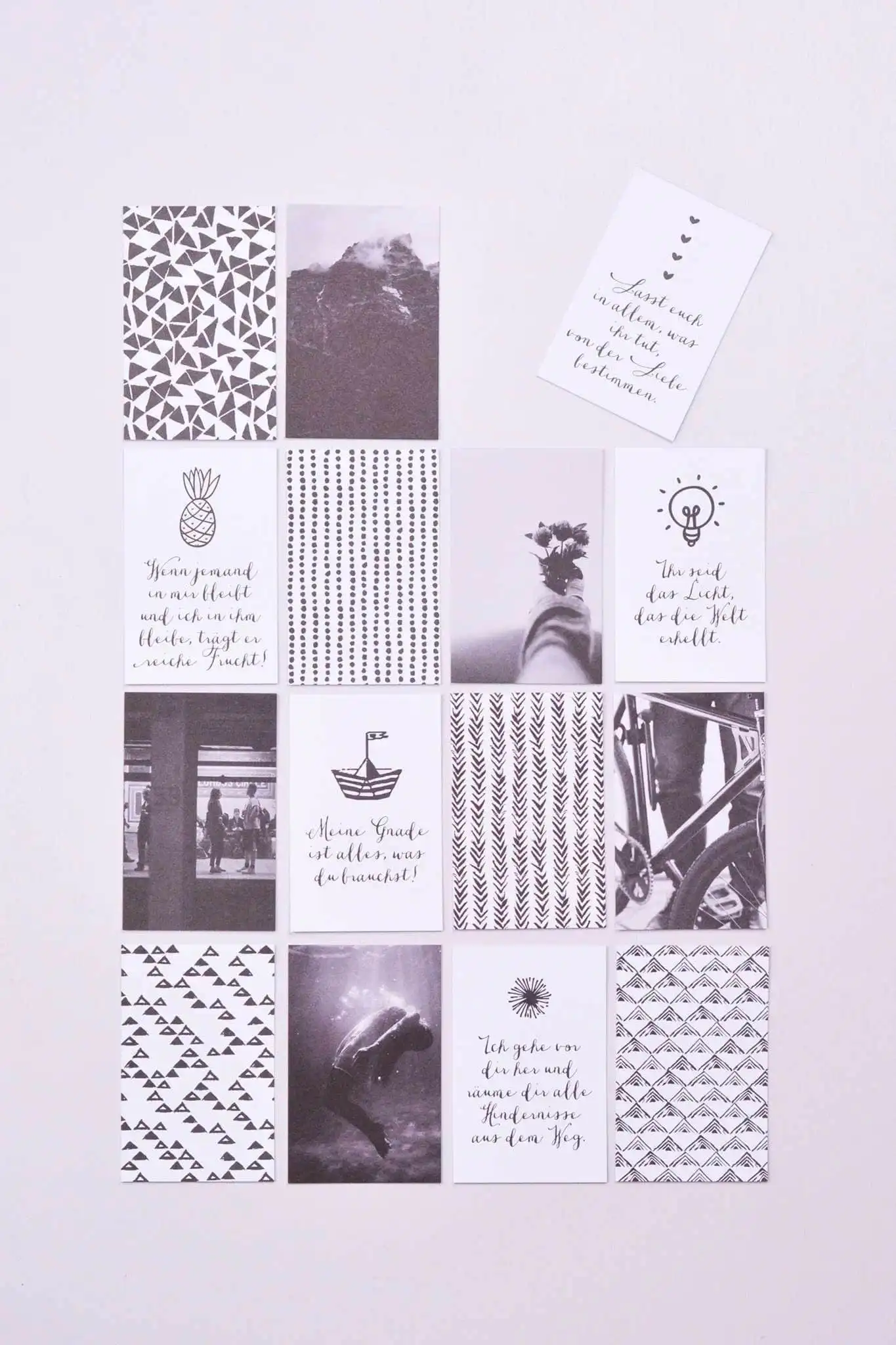 Herzensfutter Box 2 2 Inspirierende christliche Zitate und Motive auf weißem Hintergrund.