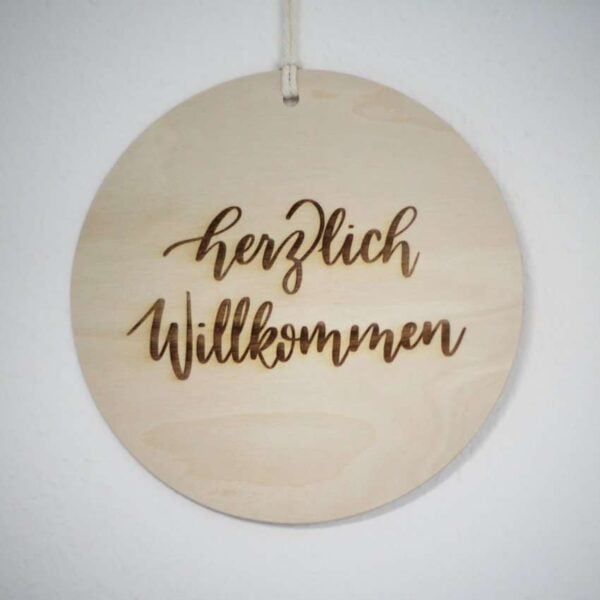 Einladungstafel mit "Herzlich Willkommen" in Holzoptik, christliche Begrüßung, Wohnaccessoire.
