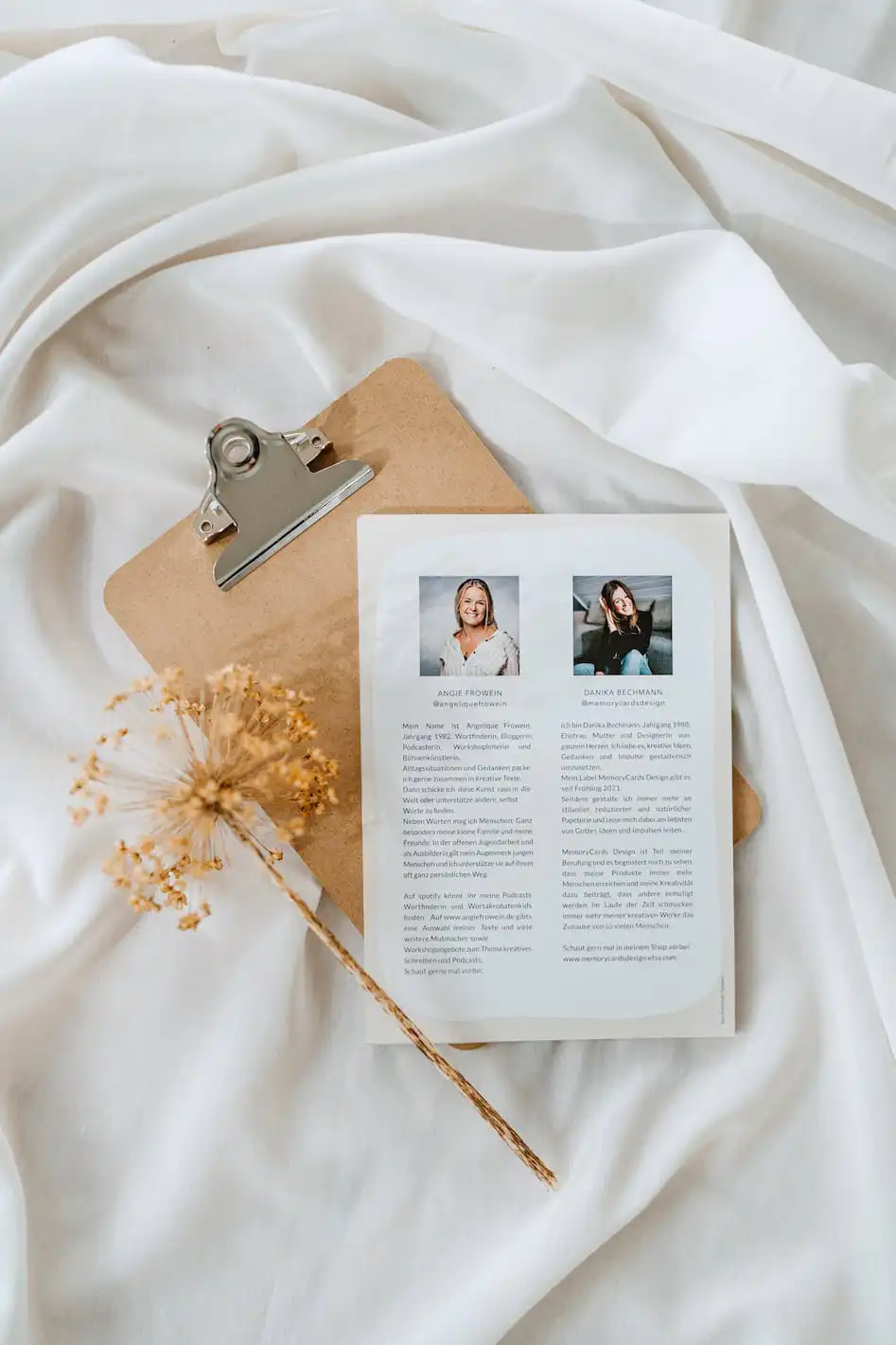 Mutmacher KALENDER DIN A5 auf Klemmbrett ohne Kalendarium l Ewiger Kalender 6 Gospel Künstlerinnen Christliche Marken Verkauf auf Mookho.de.