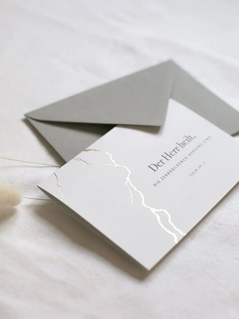 Gebetkarte mit christlichen Sprüchen und goldenen Akzenten, christliche Grußkarte, Glaubensbotschaft, christliche Kartennachricht.