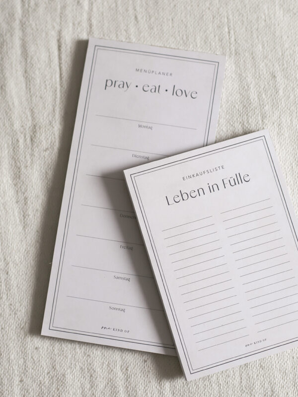 Minimalistischer christlicher Menoplaner und Einkaufsliste im modernen Design, spiritueller Alltag.