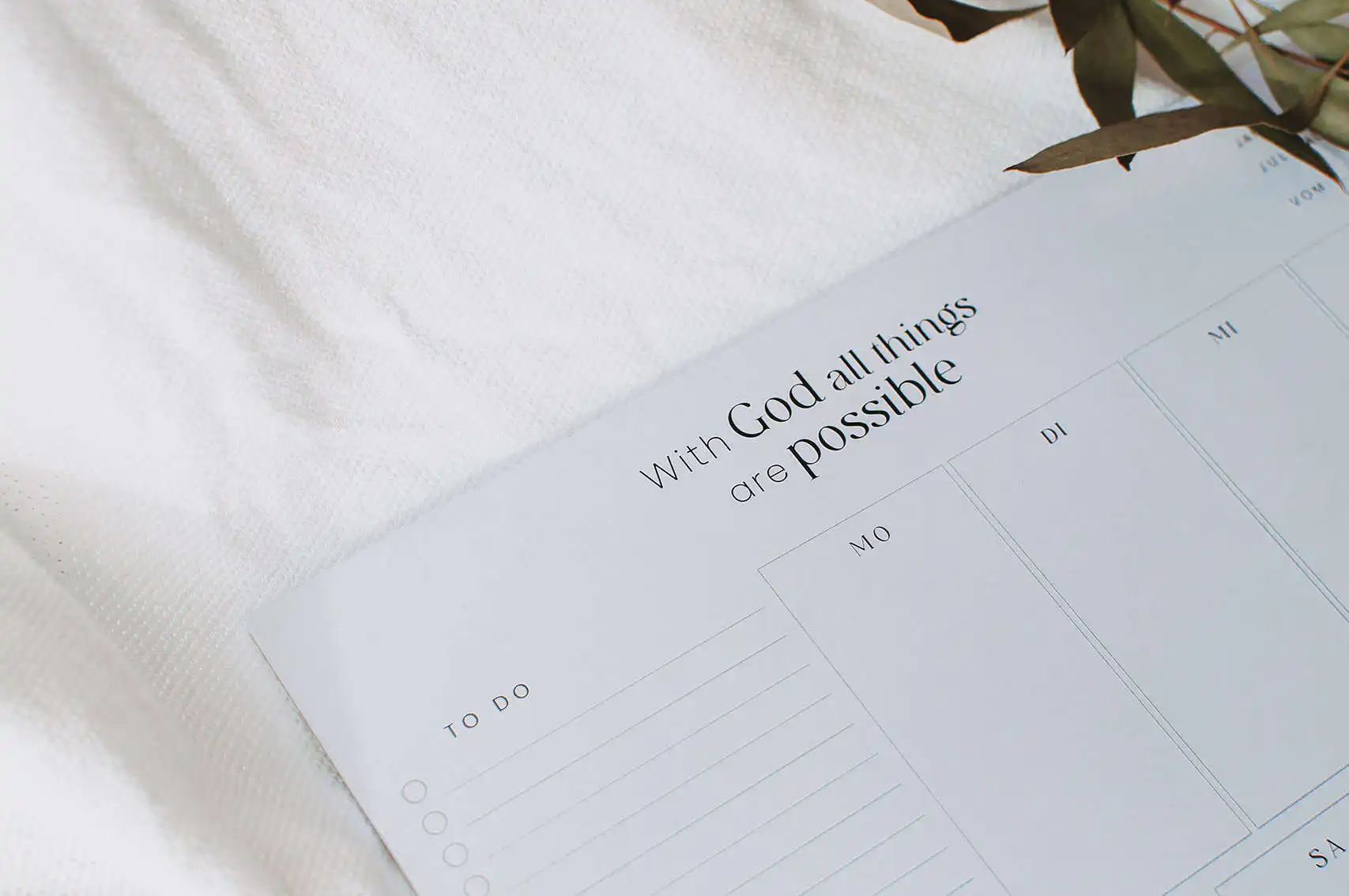 Inspirierende christliche Notizbuchseite mit Bibelvers und Gebetszusatz, christliche Marken.