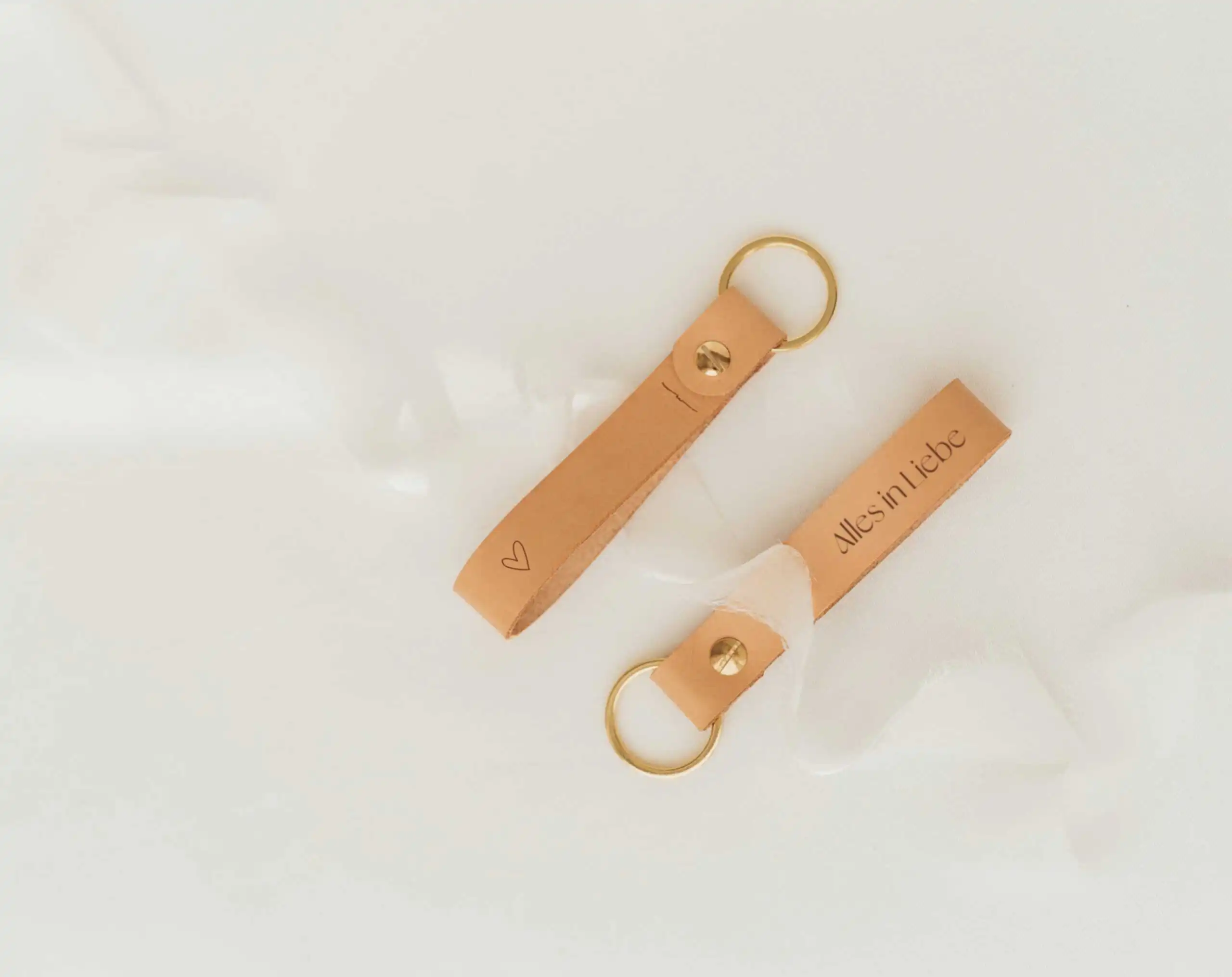 Schlüsselanhänger - ALLES IN LIEBE 2 Schlüsselanhänger mit engelslauf und christlicher Botschaft, Geschenkidee.