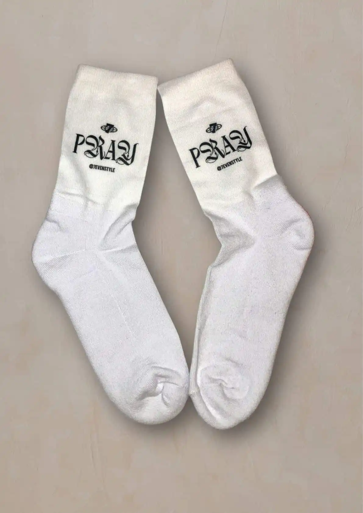 Trendige christliche Socken mit Bibelvers, religiöse Mode, christliche Kleidung, christliche Accessoires.