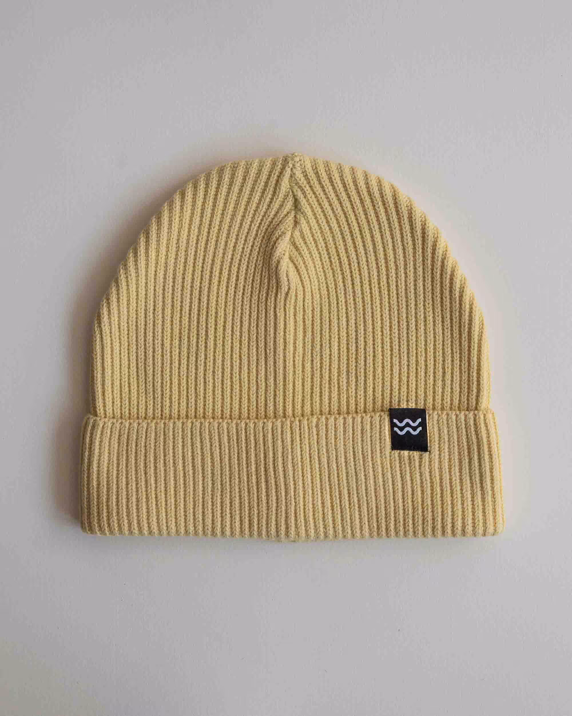 Gelbe Bib-Mütze für christliche Mode, Bib-Look, nachhaltige Streetwear, Mookho.de.