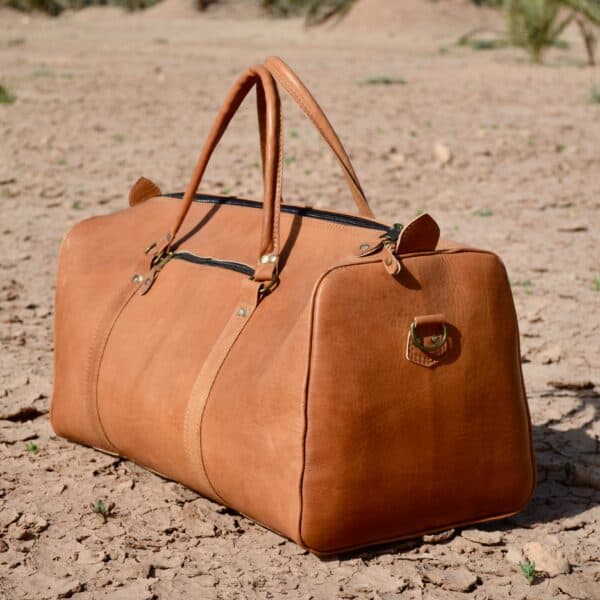 Elegante Ledertasche für Reisen und Alltag, christliche Marken, nachhaltiges Accessoire.