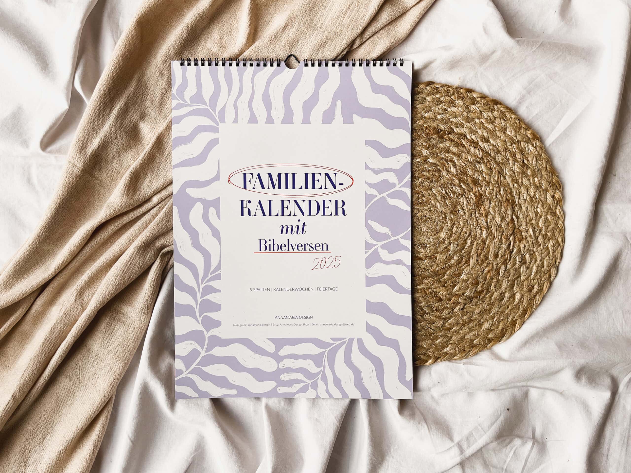 Familienkalender 2025 | 5 Spalten | Feiertage | Kalenderwochen 1 Familienkalender 2025 mit Bibelversen, christlicher Familienplaner, Gebetskalender, christliche Geschenke.