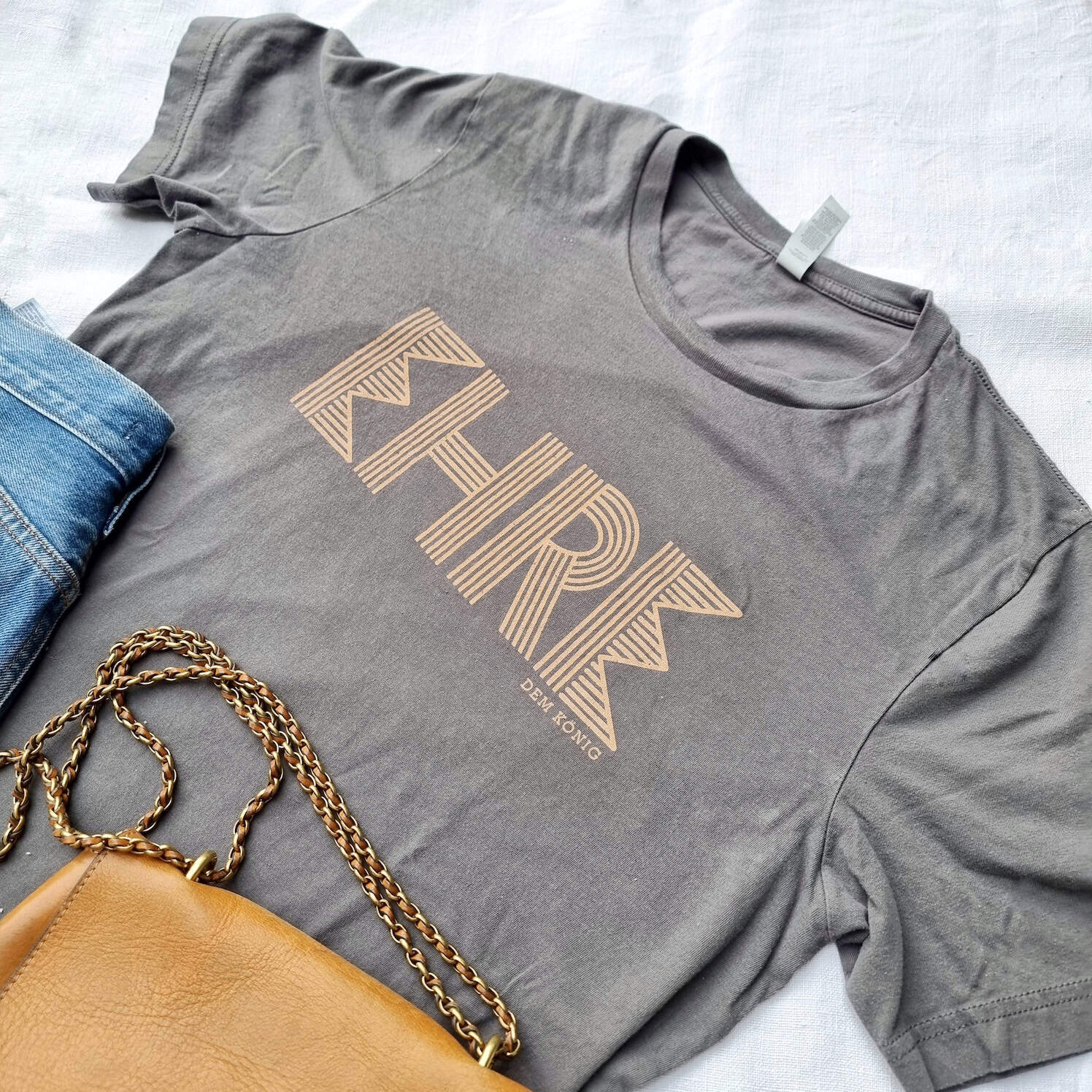 Shirt Ehre dem König 1 Moderner christlicher T-Shirt mit Bibelvers, spirituelles Fashion-Statement, christliche Mode, religiöse Kleidung.