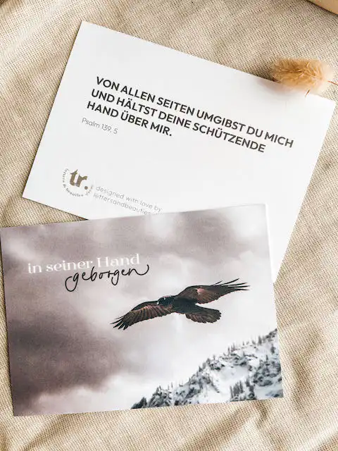 Ermutigungskarten im Kartenhalter aus Holz 5 Gebetkarte mit christlichen Zitaten und Naturmotiven, christliche Marken online kaufen.