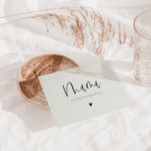 Liebevolle Muttertagskarte mit Dankbarkeit und christlichen Botschaften.