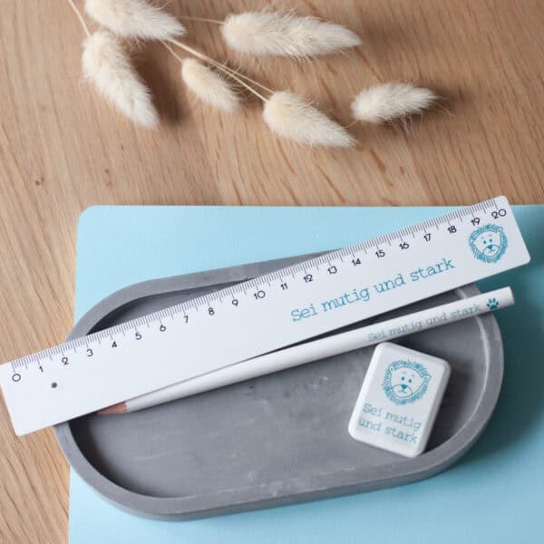 Inspirierende Schulmaterialien mit christlichen Botschaften für Mut und Stärke.