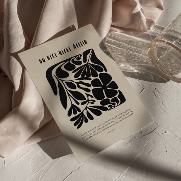 Schön gestaltetes christliches Bibelzitat mit Blumenmotiv, für Gebets- oder Glaubensbotschaft.