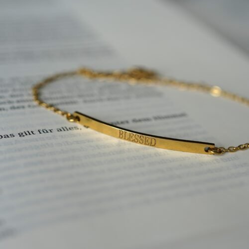 christliche Kleidung Armband "BLESSED" | 18k Gold beschichtet mookho