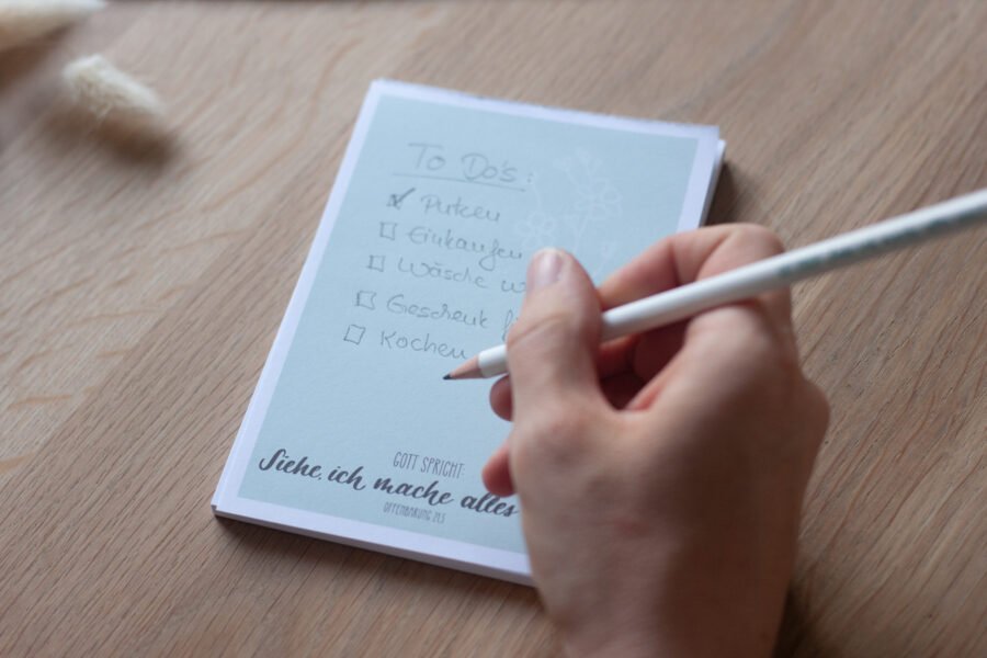 Schreibset zur Jahreslosung 2026 mit Notizblock und Bleistift, christliches Geschenk mit Bibelvers Offenbarung 21,5