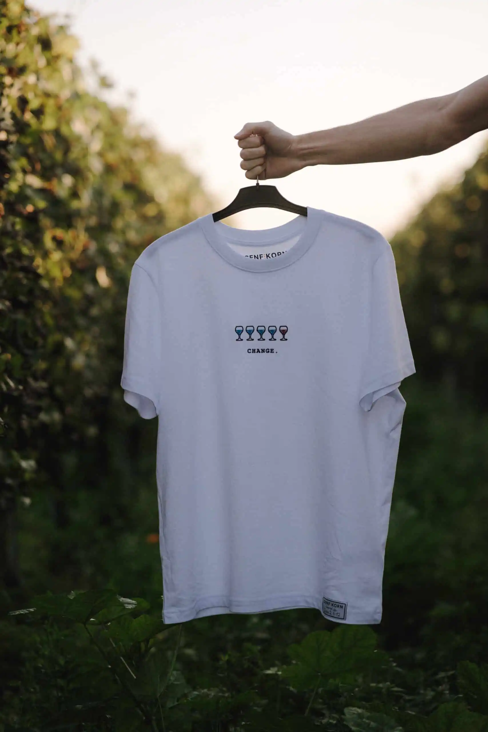 T-Shirt CHANGE | Unisex 5 Auf welchem Weg trägt man Glaubenssätze in der Mode?.