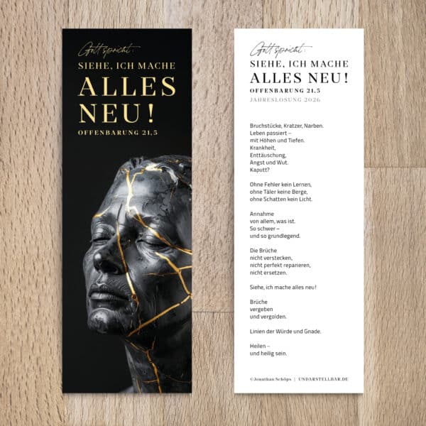 Glatte schwarze Skulptur eines gesichtslosen Menschen mit goldenen Rissen.