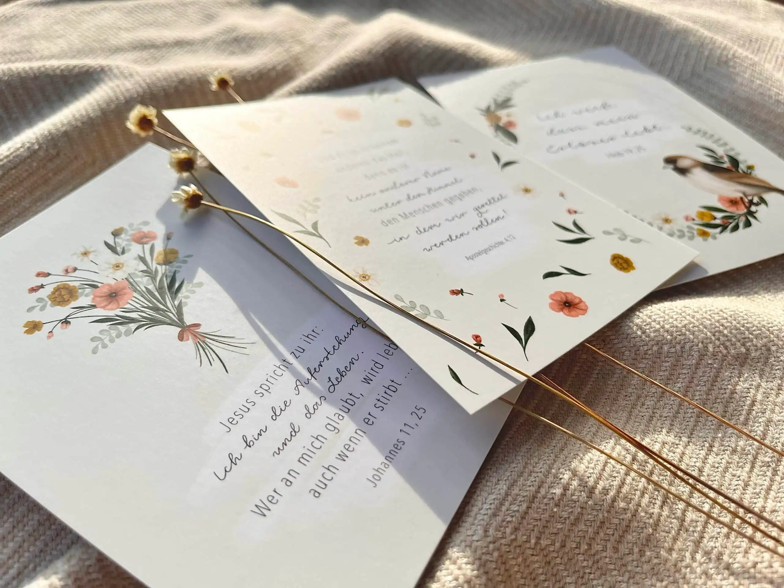 Christliches Karten Set Bibelvers Postkarten Frühling Ermutigung christliches Geschenk 3 Blumenmotivierter Grußkartenset mit Bibelvers, ideal für spirituelle Botschaften und Geschenke.