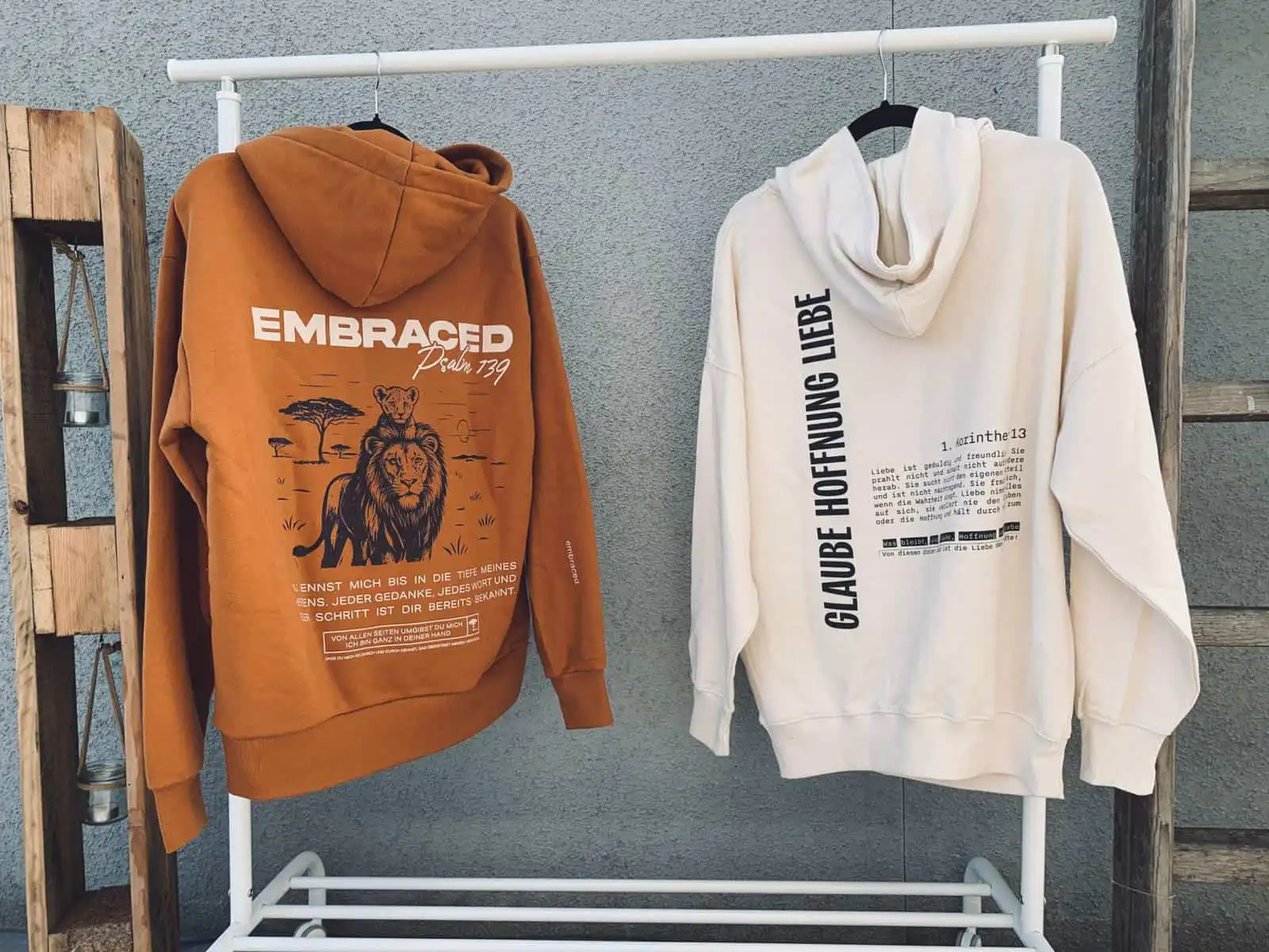 Hoodie embraced 2 Glaubensbasierte Hoodies mit christlichen Botschaften, Bibelzitat, religiöse Mode.