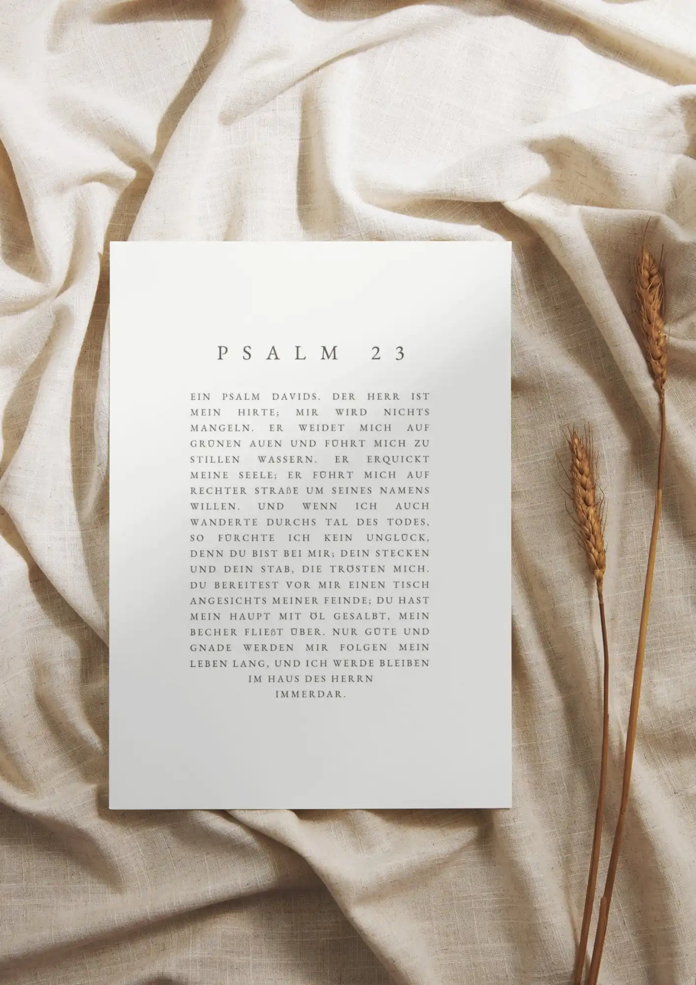 Psalm 23 auf weißem Papier mit Bibelvers, christliche Inspiration, Gebet, Glauben.