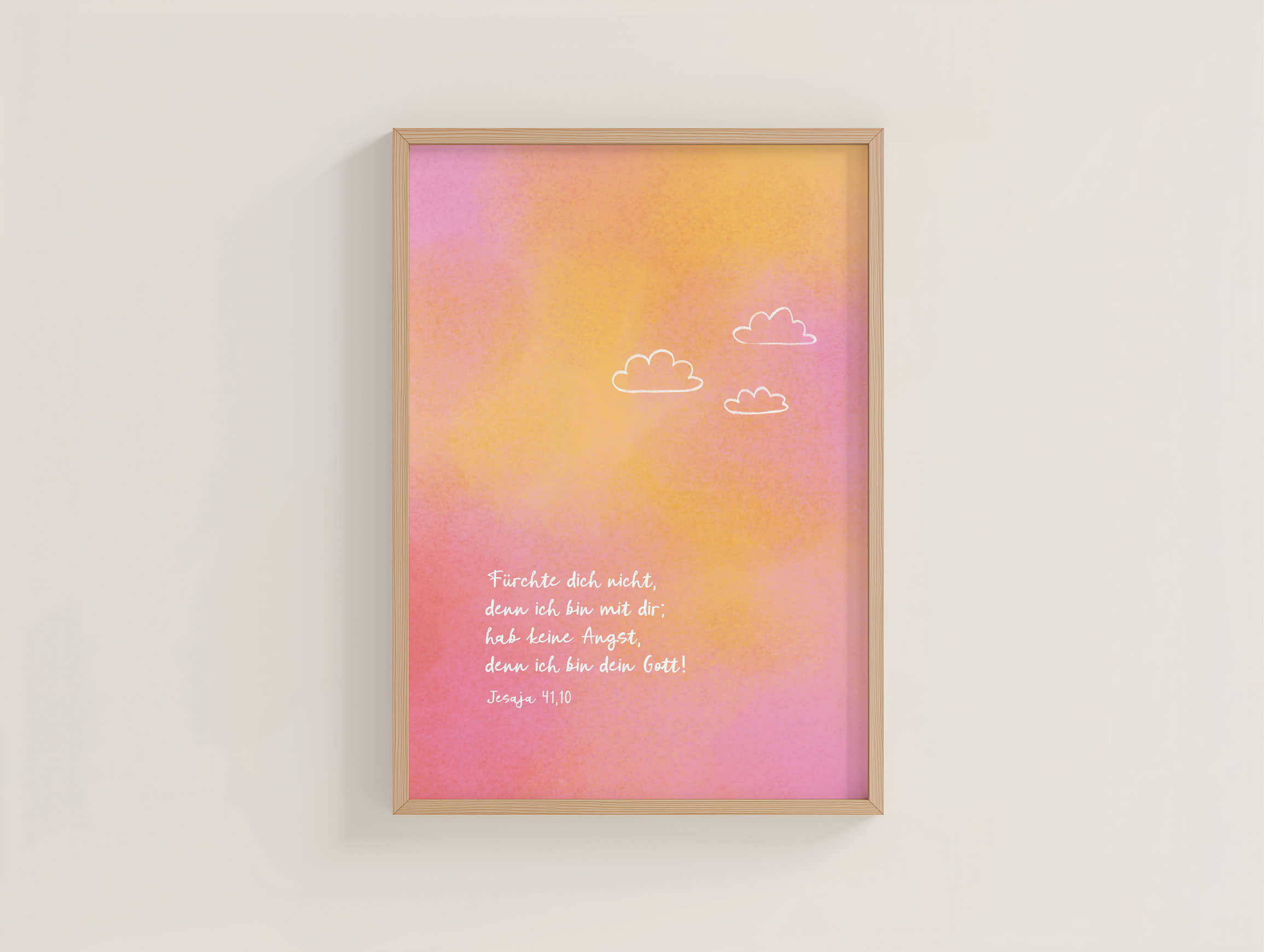 Poster A4 Jesaja 41,10 1 Himmel mit Wolken und Bibelvers auf pastellfarbenem Hintergrund.